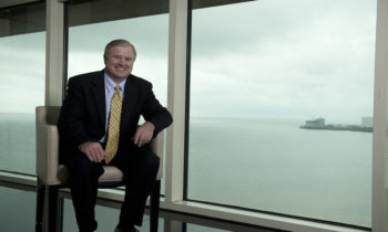 AZCREW presents economic outlook ‘guru’ Kiernan “KC” Conway at its March lunch   