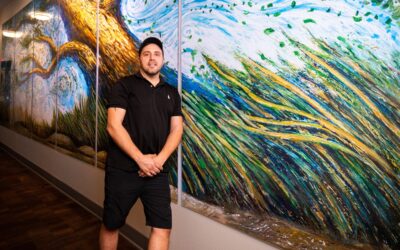 Local artist who has worked for Guy Fieri, Shaquille O’Neal is creating art for Phoenix apartment community he calls home 