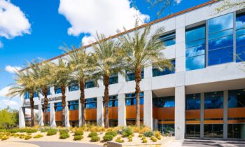 Phoenix West Commercial represents tenant in long-term lease at well-positioned Phoenix Camelback Corridor office, Anchor Centre East